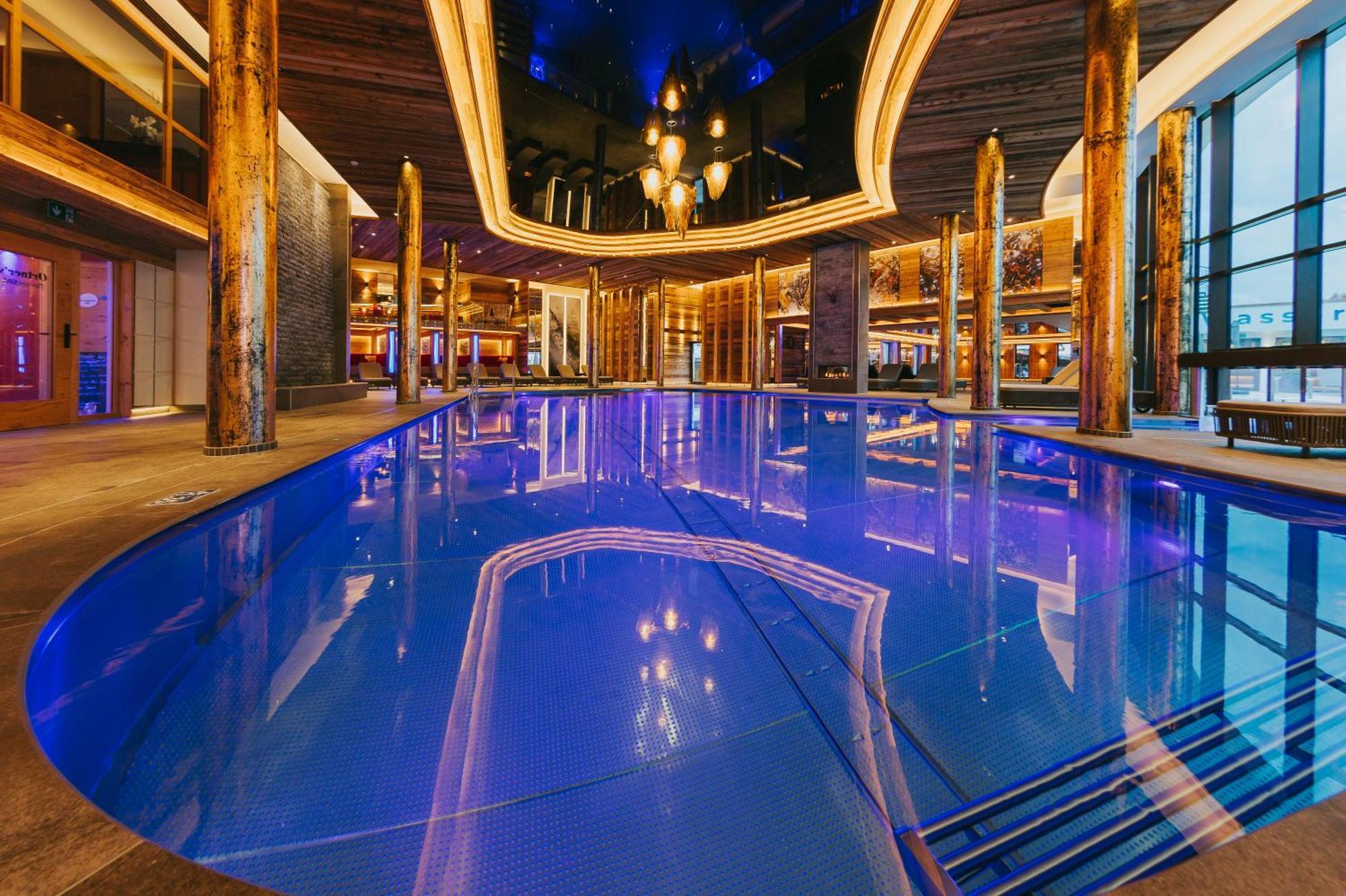 Ortner'S Resort Бад-Фюссинг Экстерьер фото The pool at the Aqua Dome