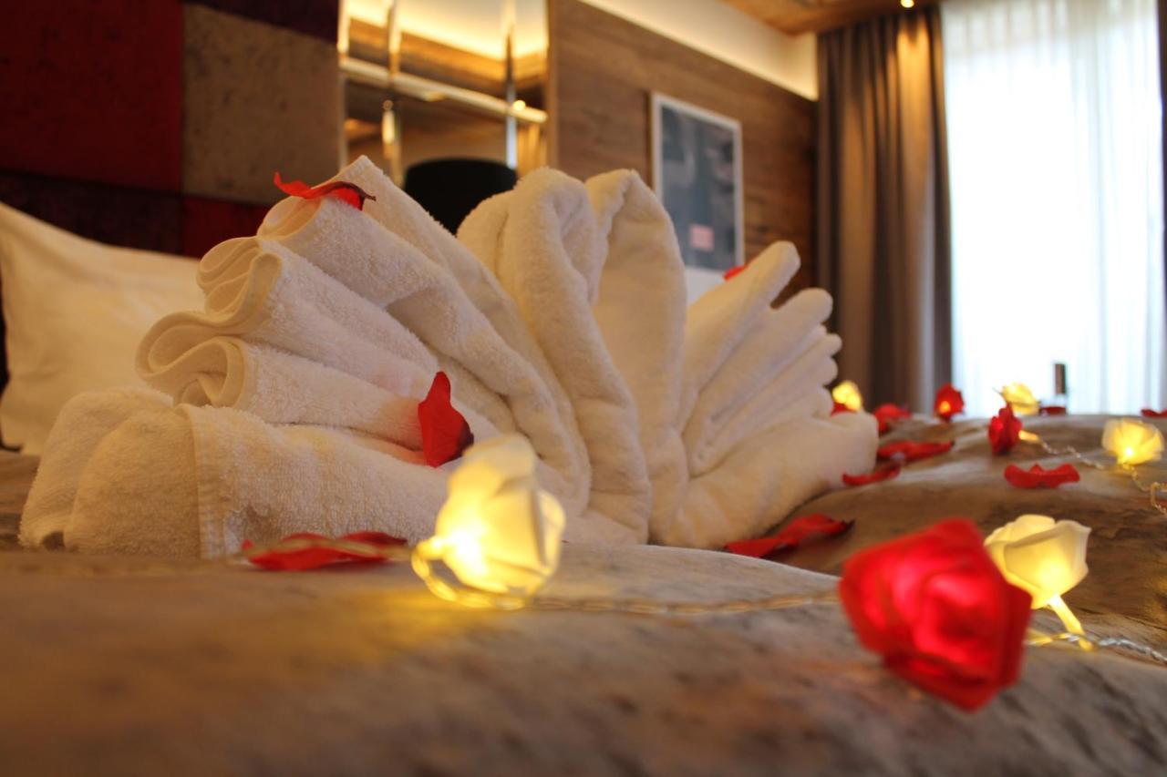 Ortner'S Resort Бад-Фюссинг Экстерьер фото A towel swan